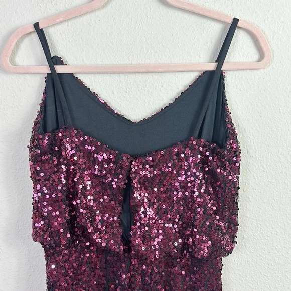 Betsy & Adam Sequin Sleeveless V-neck Maxi Evening Dress Gown in burgundy size 4 - Picture 7 of 16